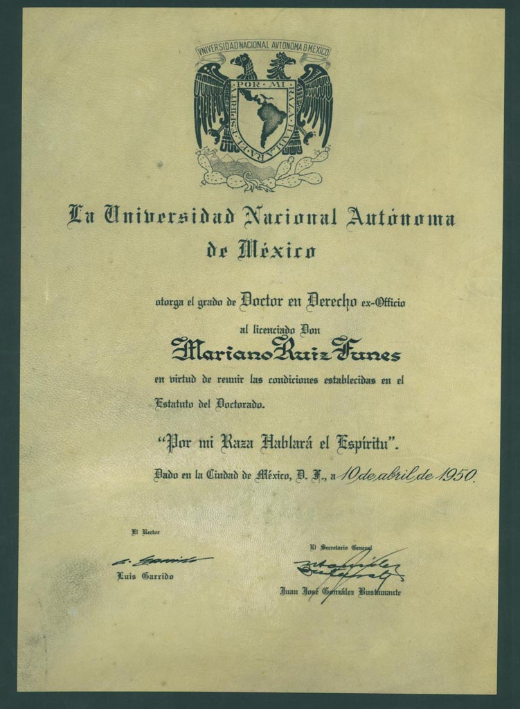 Título de grado de Doctor en Derecho ex-Officio otorgado al licenciado Mariano Ruiz-Funes García por la Universidad Nacional Autónoma de México.